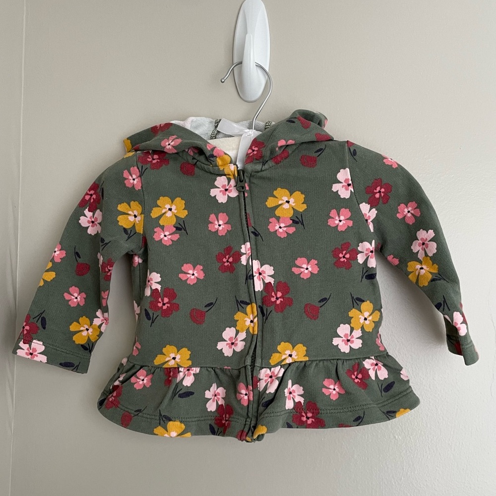 Carter’s lightweight sweatshirt in green with floral print, size 6-9m